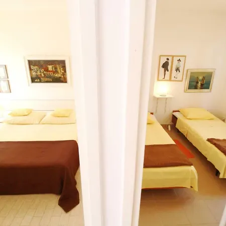 Dada Apartment