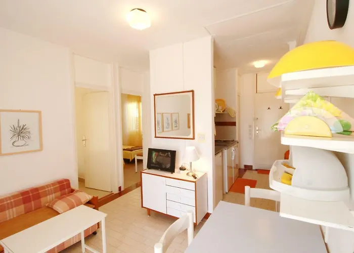 Dada Διαμέρισμα Petrcane